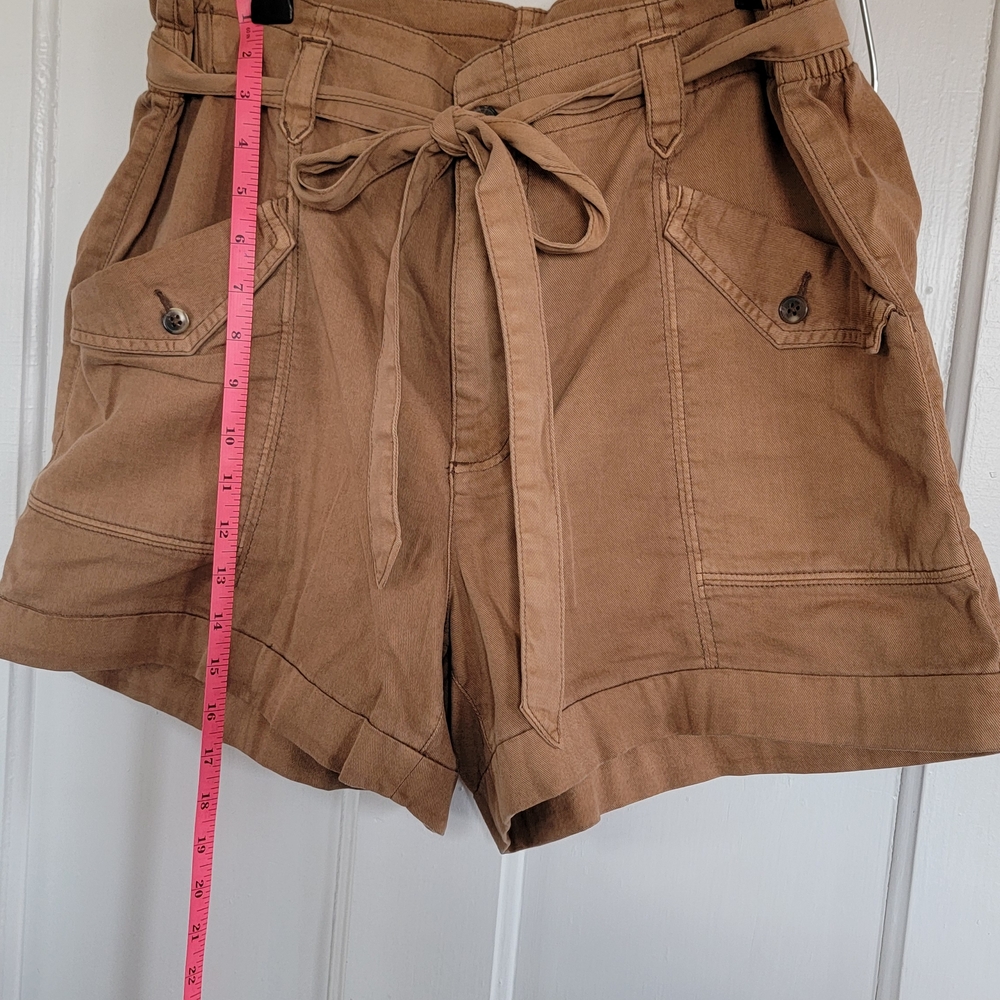 Old Navy Tan Cargo Shorts with Relaxed Fit
